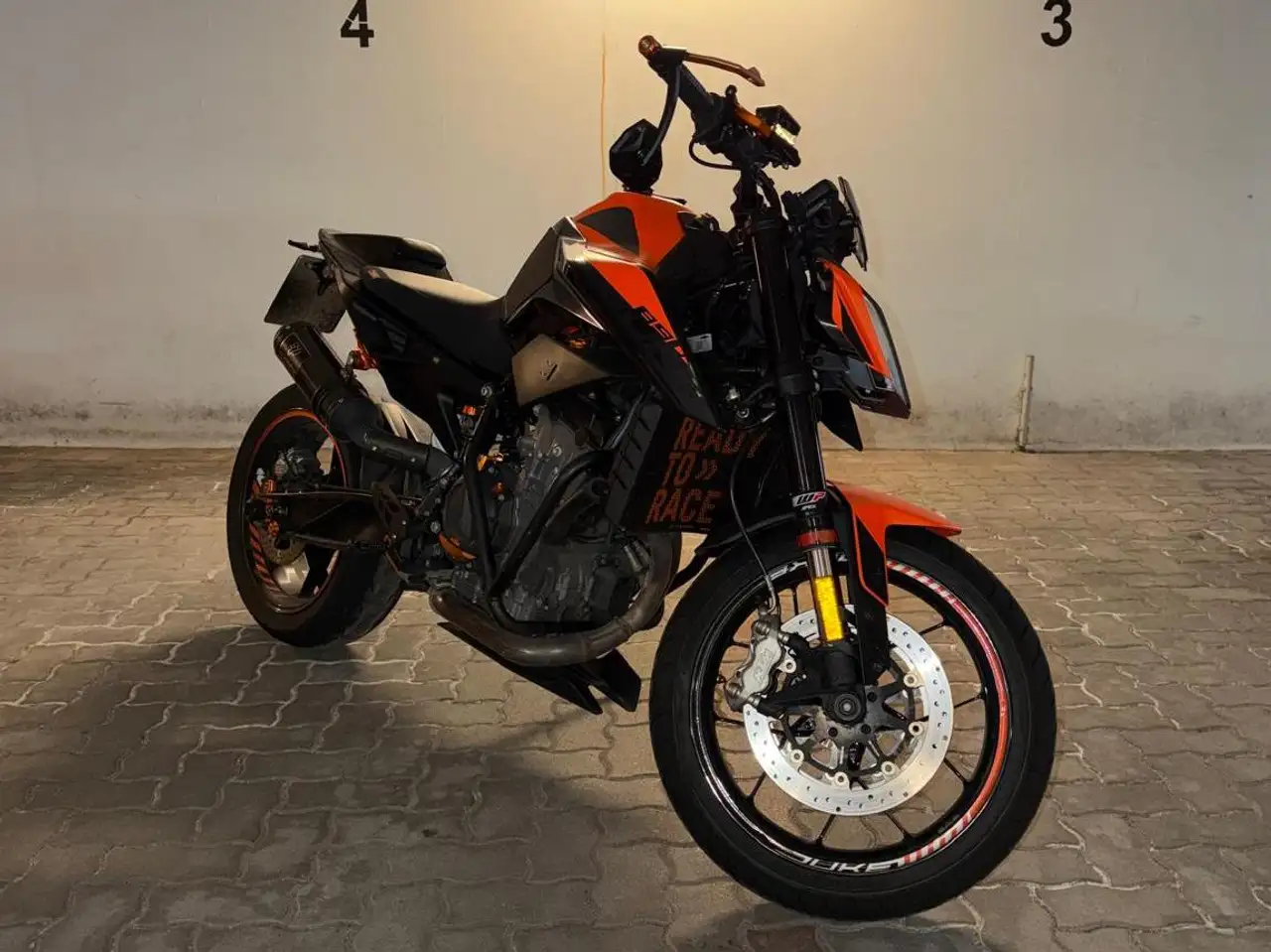 KTM 890 Duke