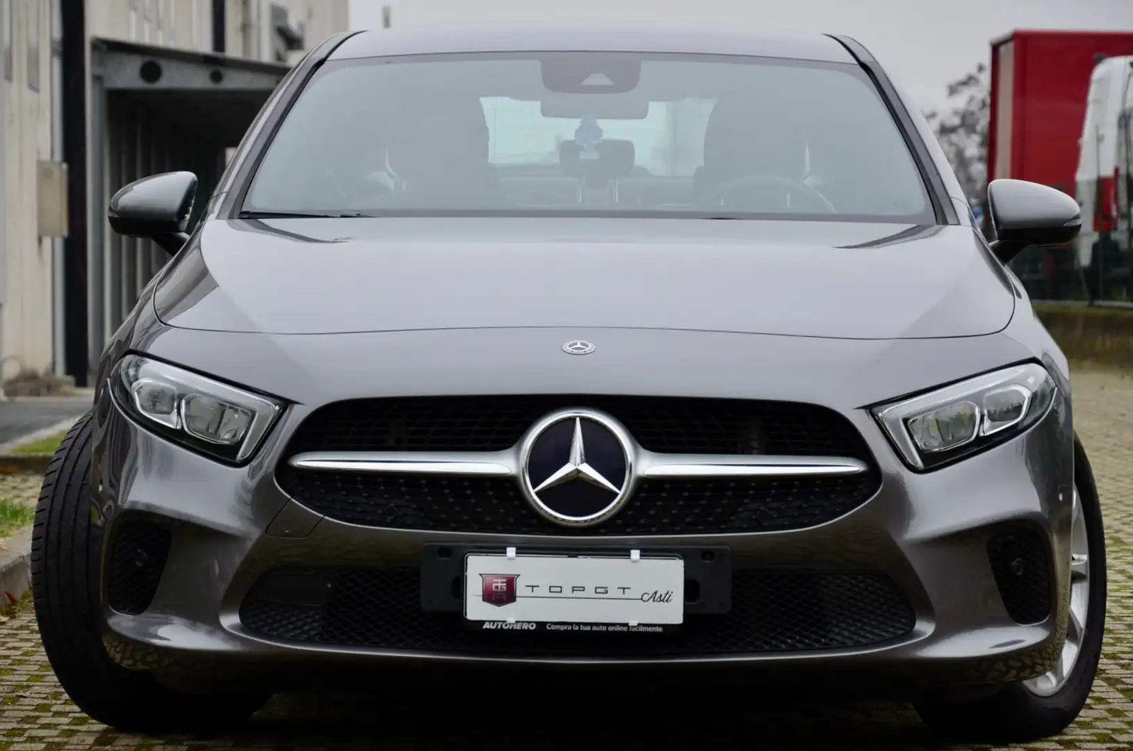 Mercedes-Benz A 180 A 180 d Sport 116cv auto LUCI 64 COLORI, PERMUTE Grigio - 2