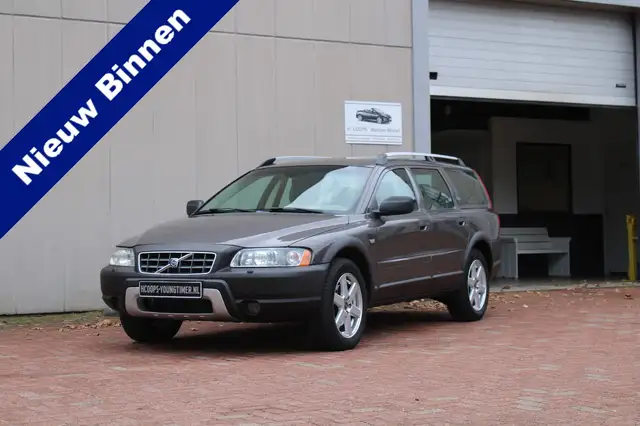 Volvo XC70 2.5 T AWD AUTOMAAT YOUNGTIMER 7-persoons