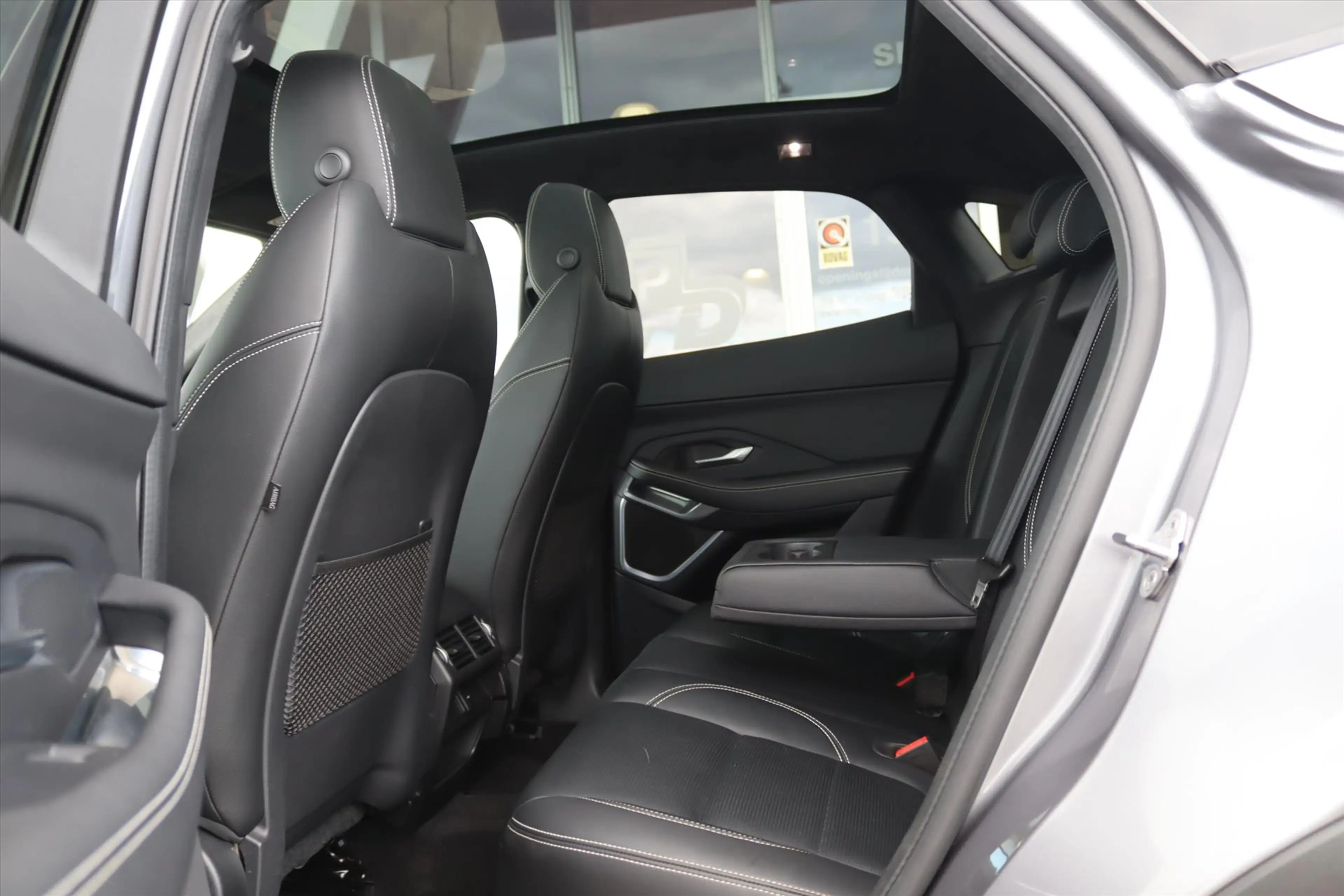 Jaguar E-Pace 1.5 P300e 309PK AWD R-DYNAMIC SE Panodak | HiFi | — photo 10