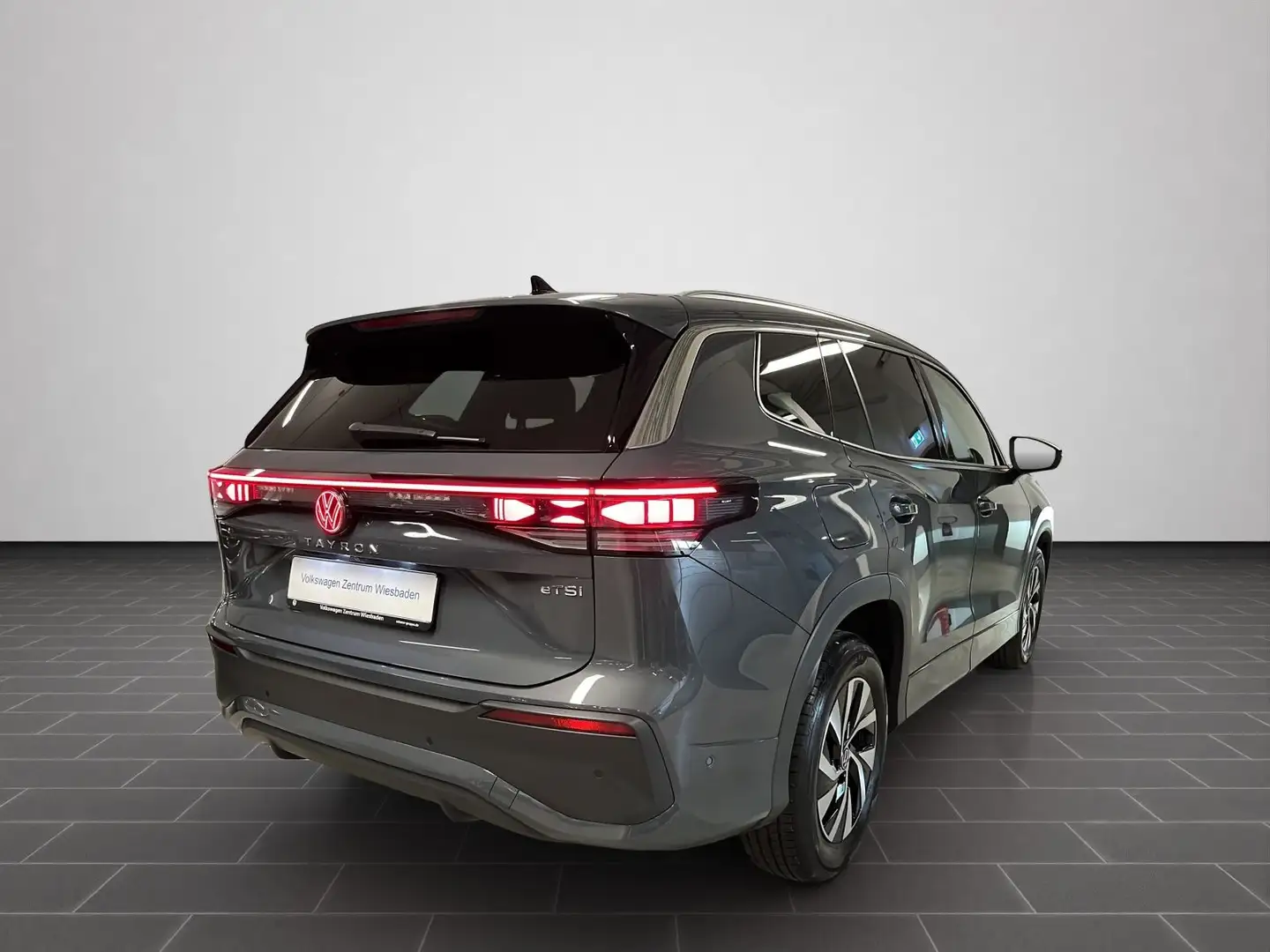 Volkswagen Tayron 1,5 eTSI DSG Life, APP, Sitzh., LEDPlus, Grau - 2