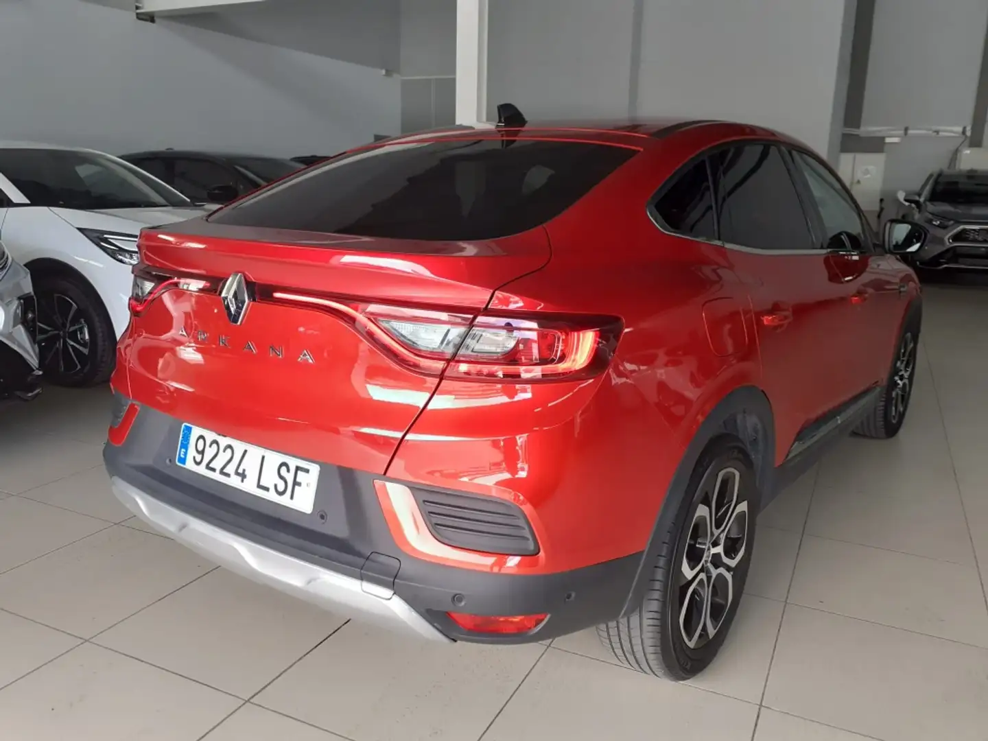 Renault Arkana 1.6 E-Tech Zen 105kW Rouge - 2