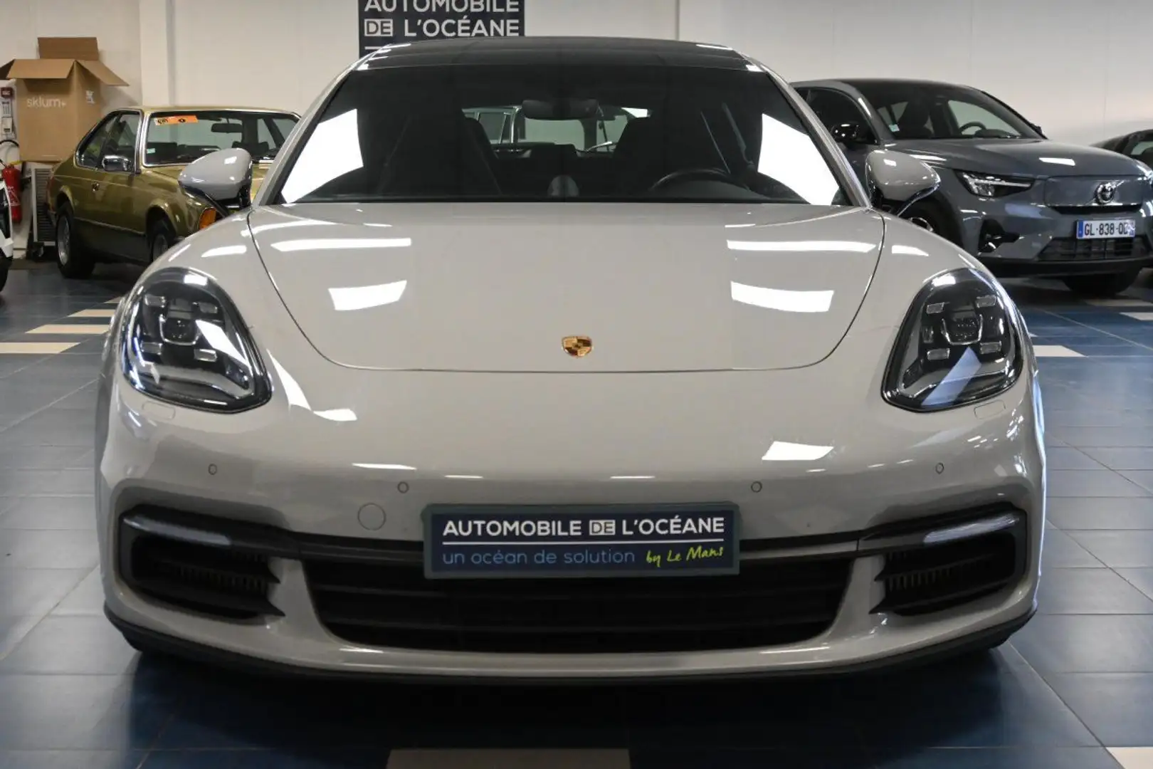 Porsche Panamera 4 V6 3.0 462 PDK Hybrid Sport Turismo Gris - 2
