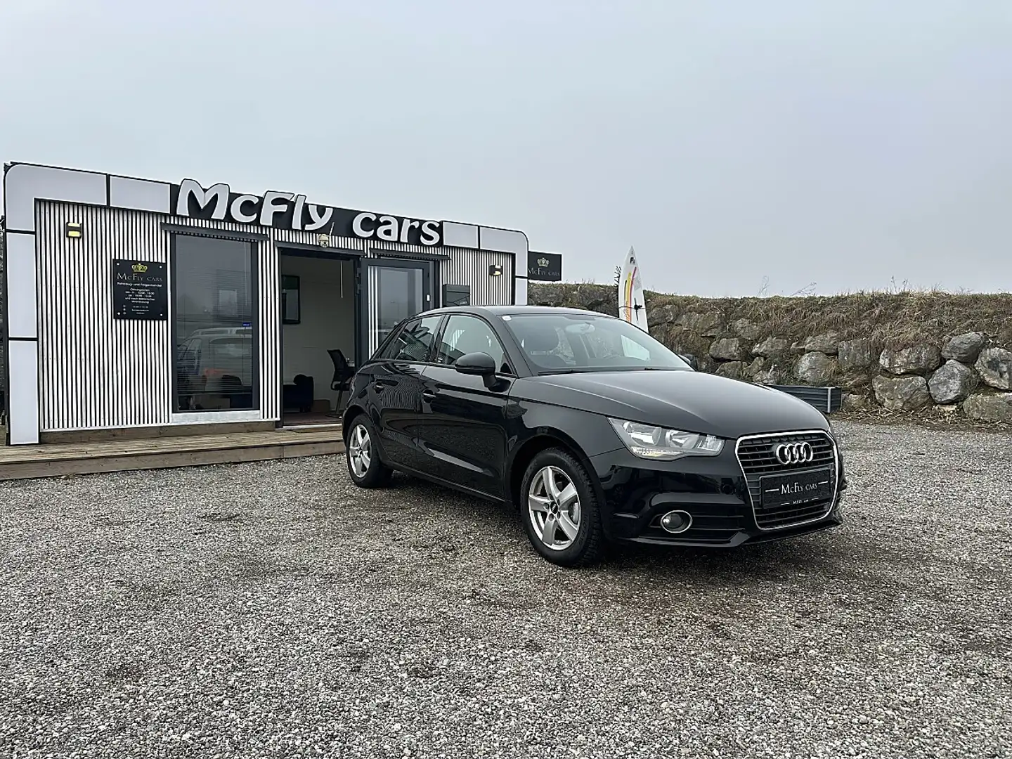 Audi A1 SPORTBACK 1,2 TFSI - ÖAMTC PICKERL - ALUFELGEN ... Schwarz - 2