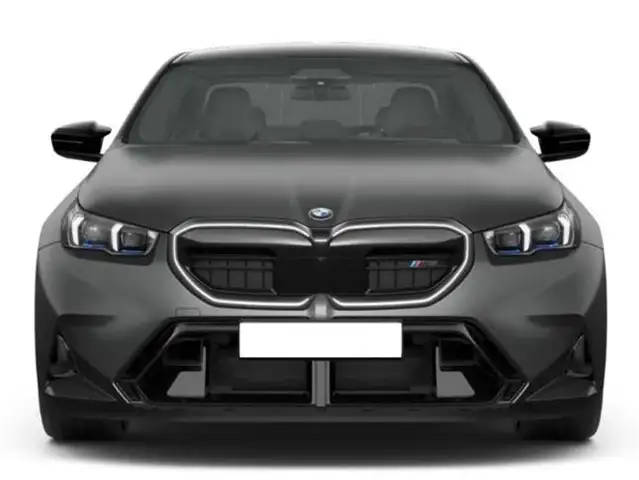 BMW M5 view 2