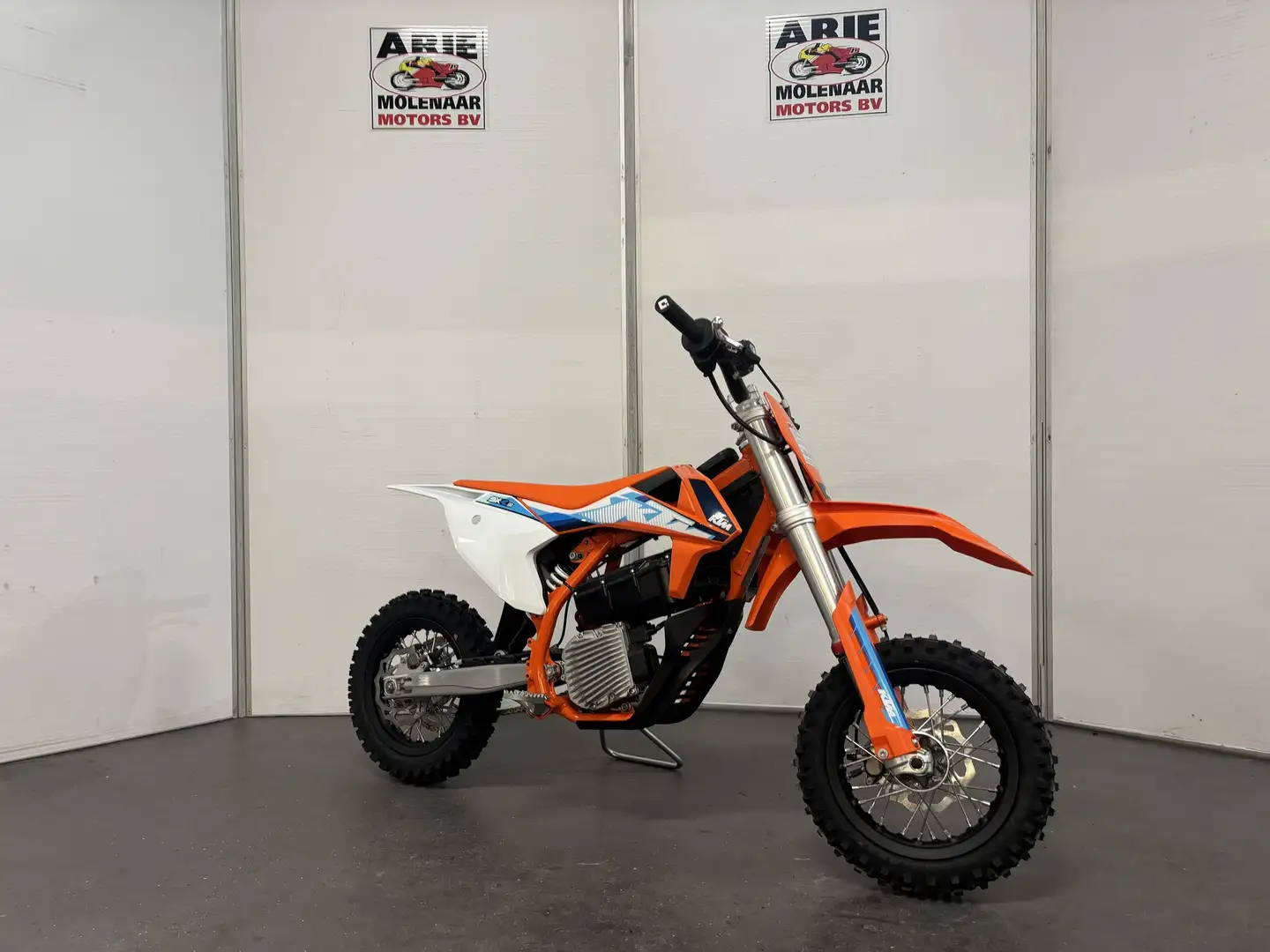KTM SX-E 3 Oranje - 1
