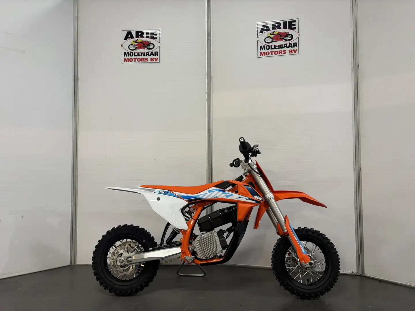 KTM SX-E 3 Oranje - 2