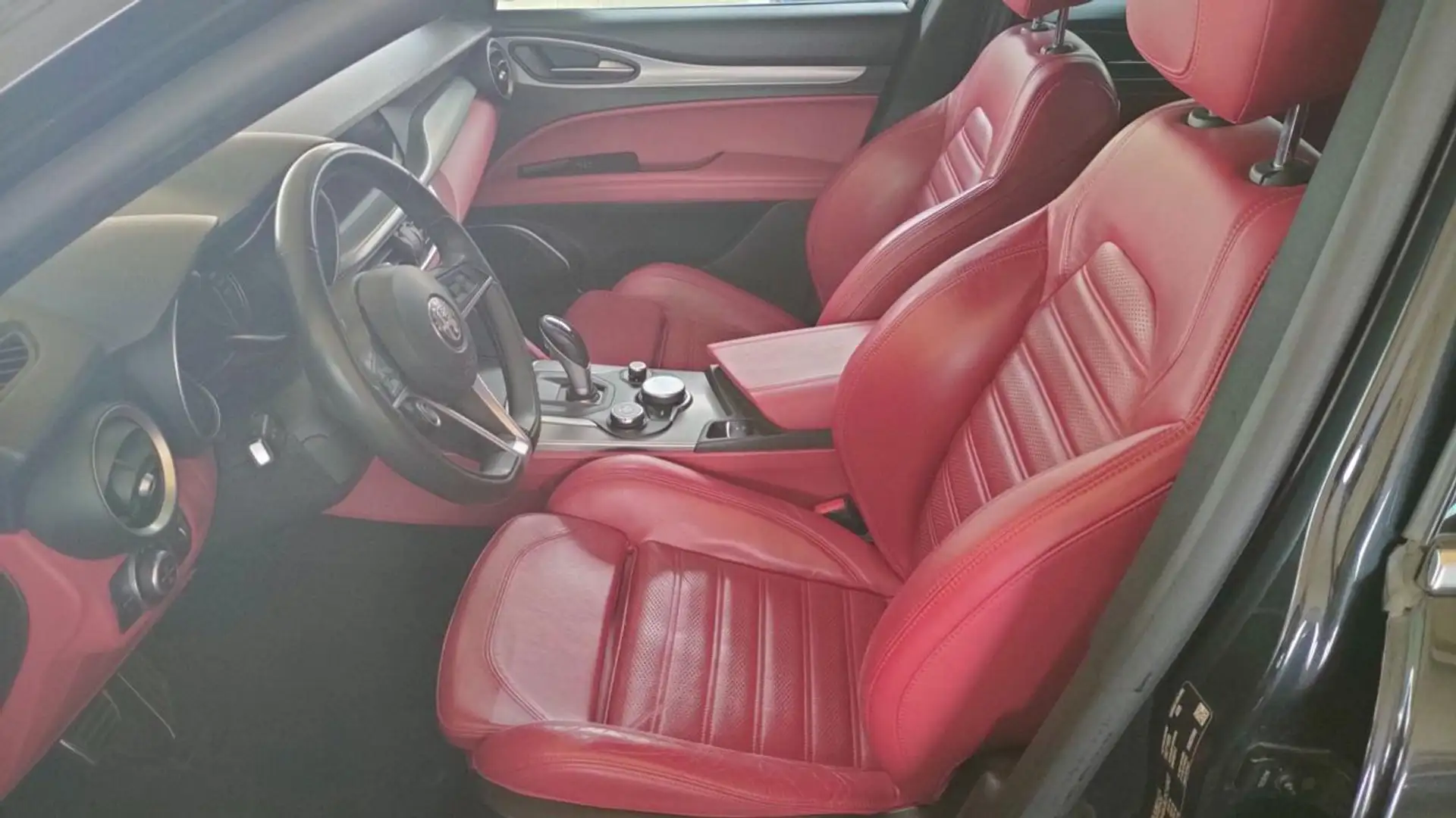 Alfa Romeo Stelvio 2.2 Turbodiesel 210 CV AT8 Q4 Executive Nero - 2