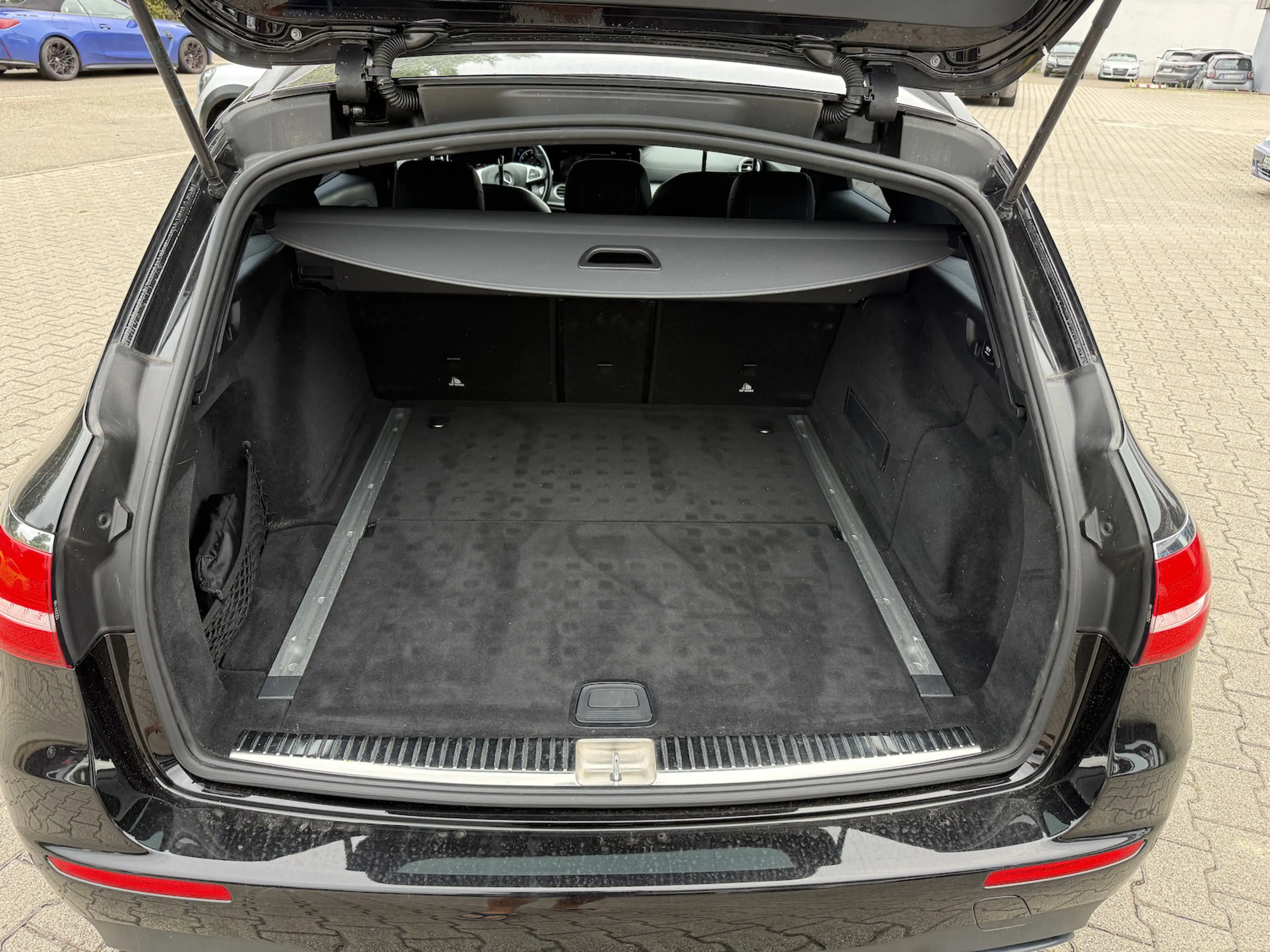 Mercedes-Benz E 43 AMG T 4Matic*Topausstattung,Mwst* — photo 7