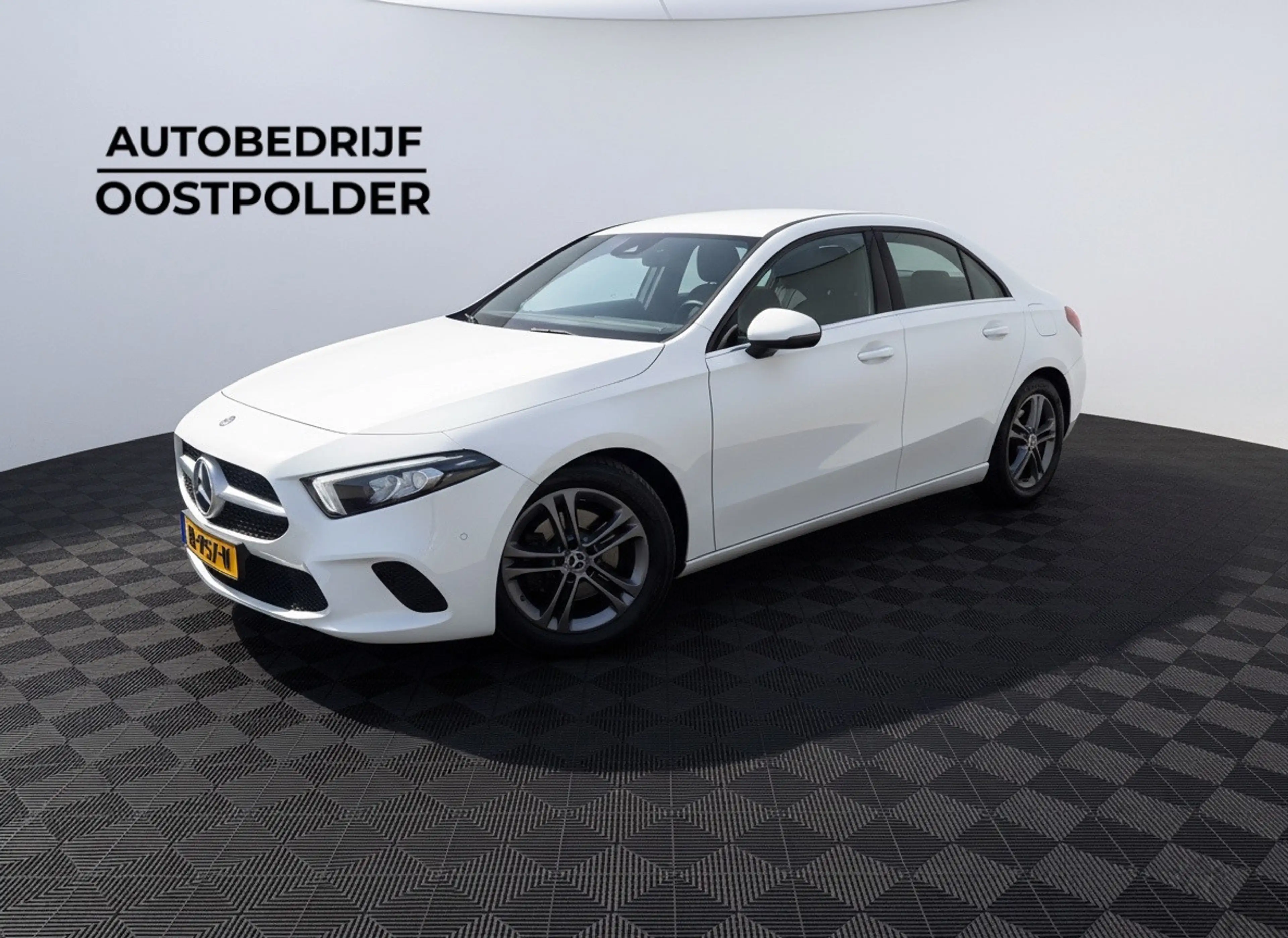 Mercedes-Benz A 200 Business Solution