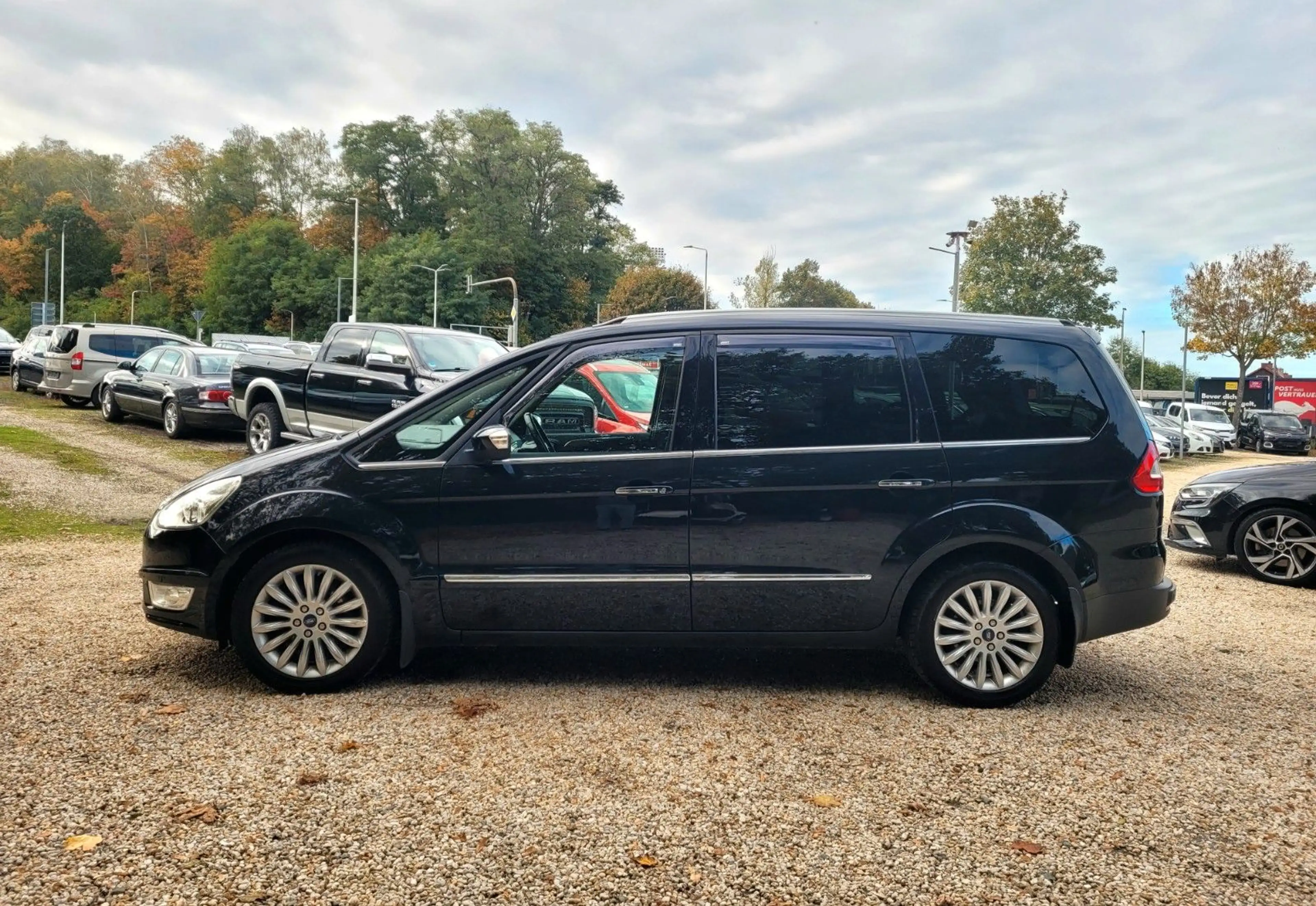 Ford Galaxy Titanium 2.0 Aut.*Navi*R-Cam*Pano*LMF*WR* — photo 2