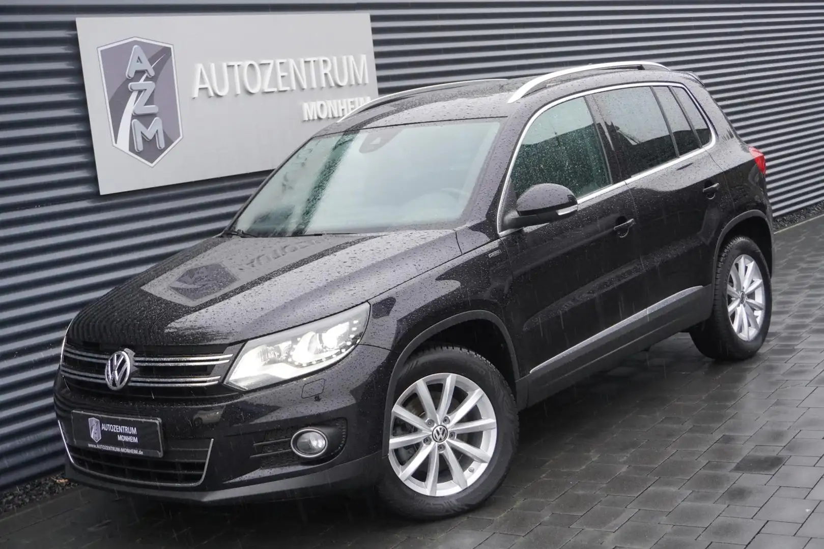 Volkswagen Tiguan 1.4 TSI DSG LOUNGE-SPORT|NAVI|KAMERA|PDC Zwart - 1