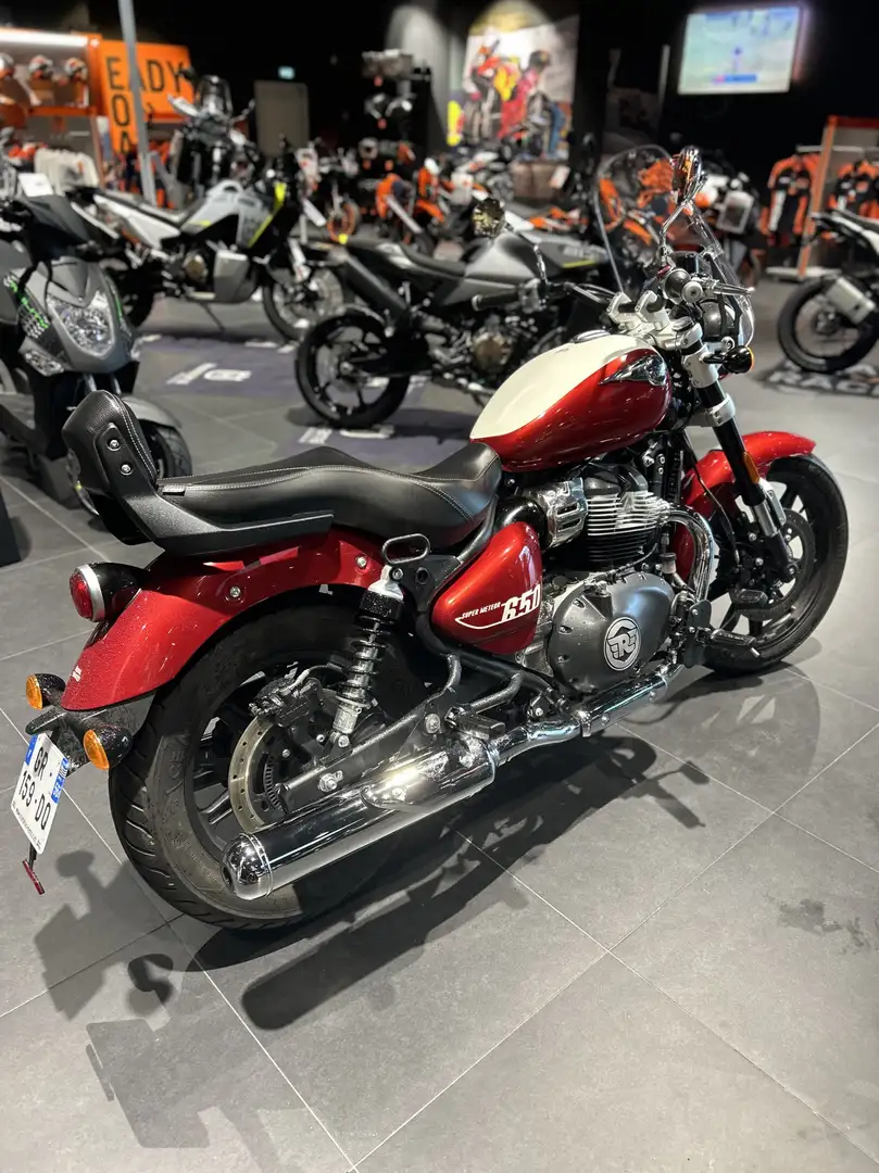 Royal Enfield Super Meteor 650 - 2