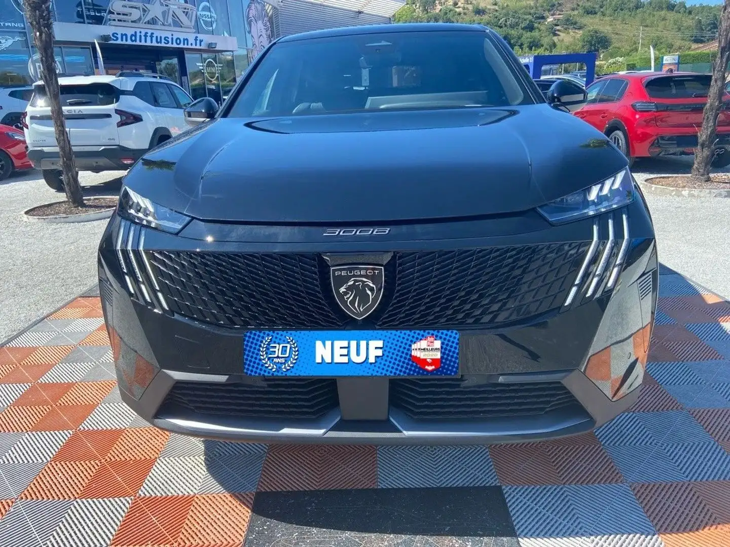 Peugeot 3008 Hybrid 145 e-DCS6 GT Schwarz - 2