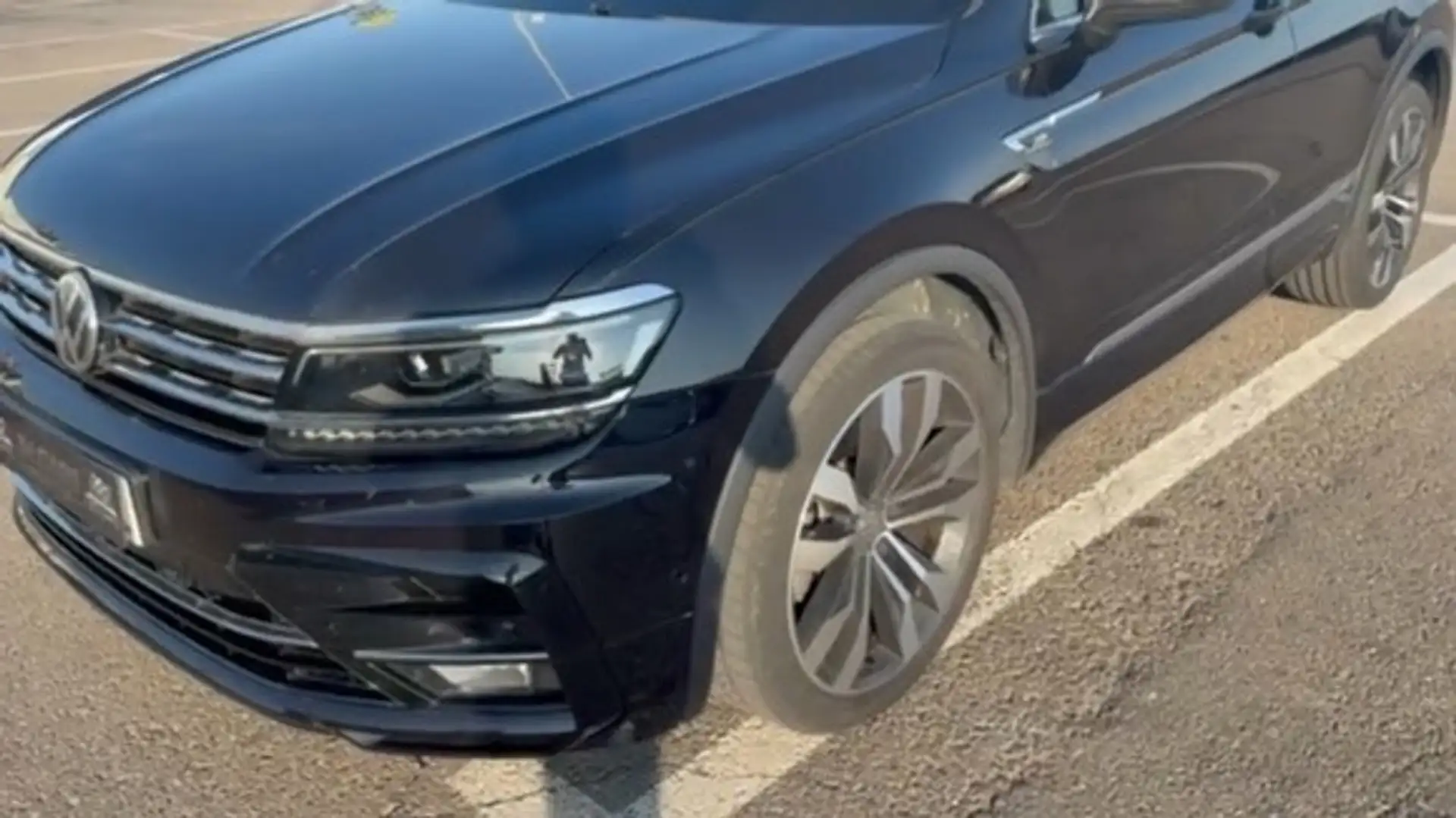 Volkswagen Tiguan 2.0TDI Sport 4Motion DSG 176kW (9.75) Negro - 1