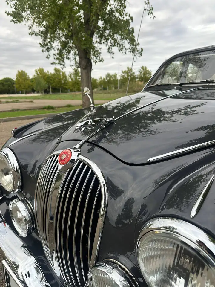 Jaguar MK II Unidad nacional. LHM. Tapicería Cuero Rojo. Culata Straighpost. 4 marchas + Oberdriver + D.., foto 3