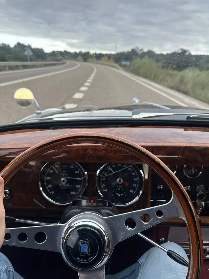 Jaguar MK II Unidad nacional. LHM. Tapicería Cuero Rojo. Culata Straighpost. 4 marchas + Oberdriver + D.., foto 12