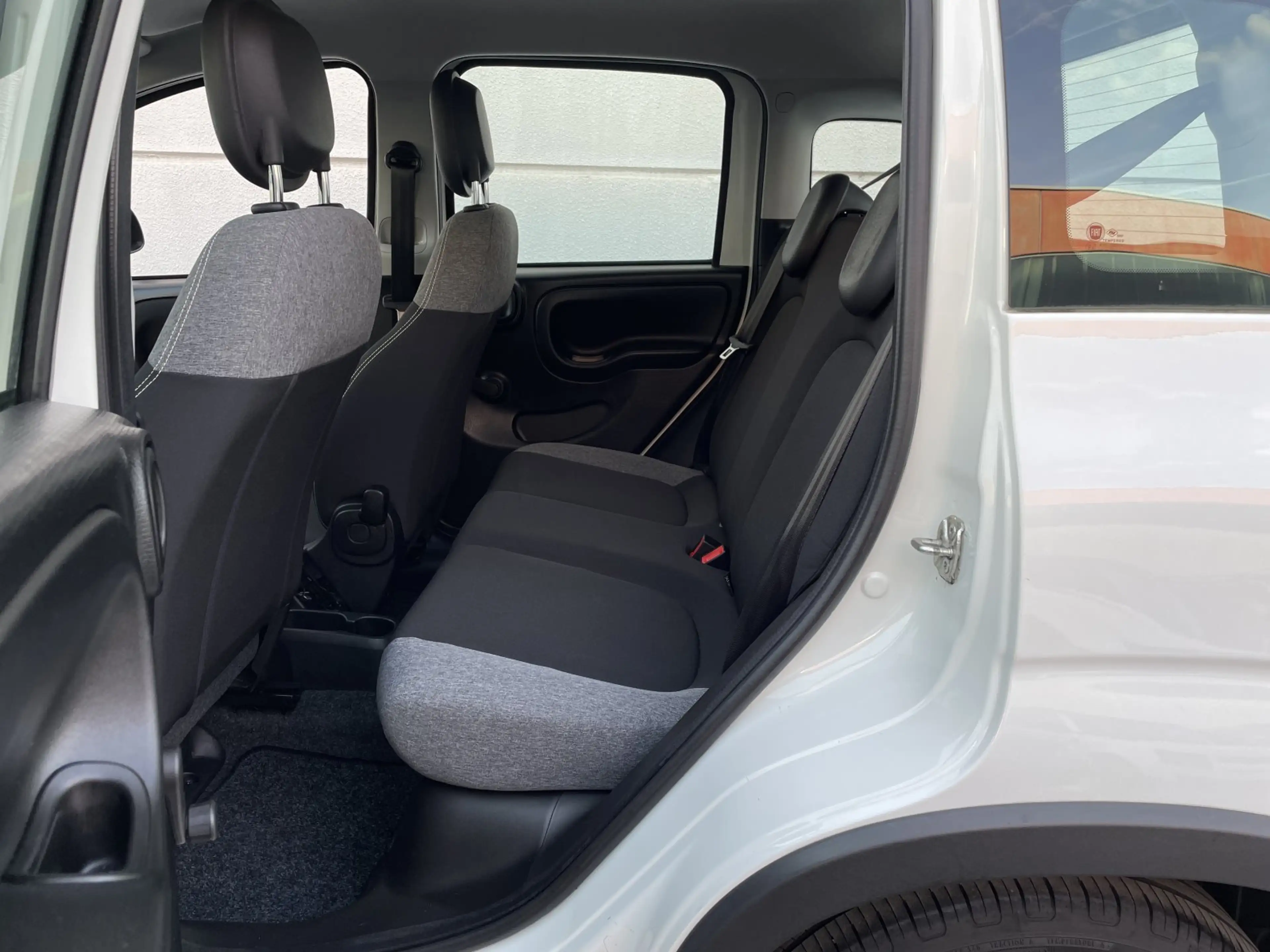 Fiat Panda 1.0 Mild Hybrid GSE Base Klima DAB — photo 12