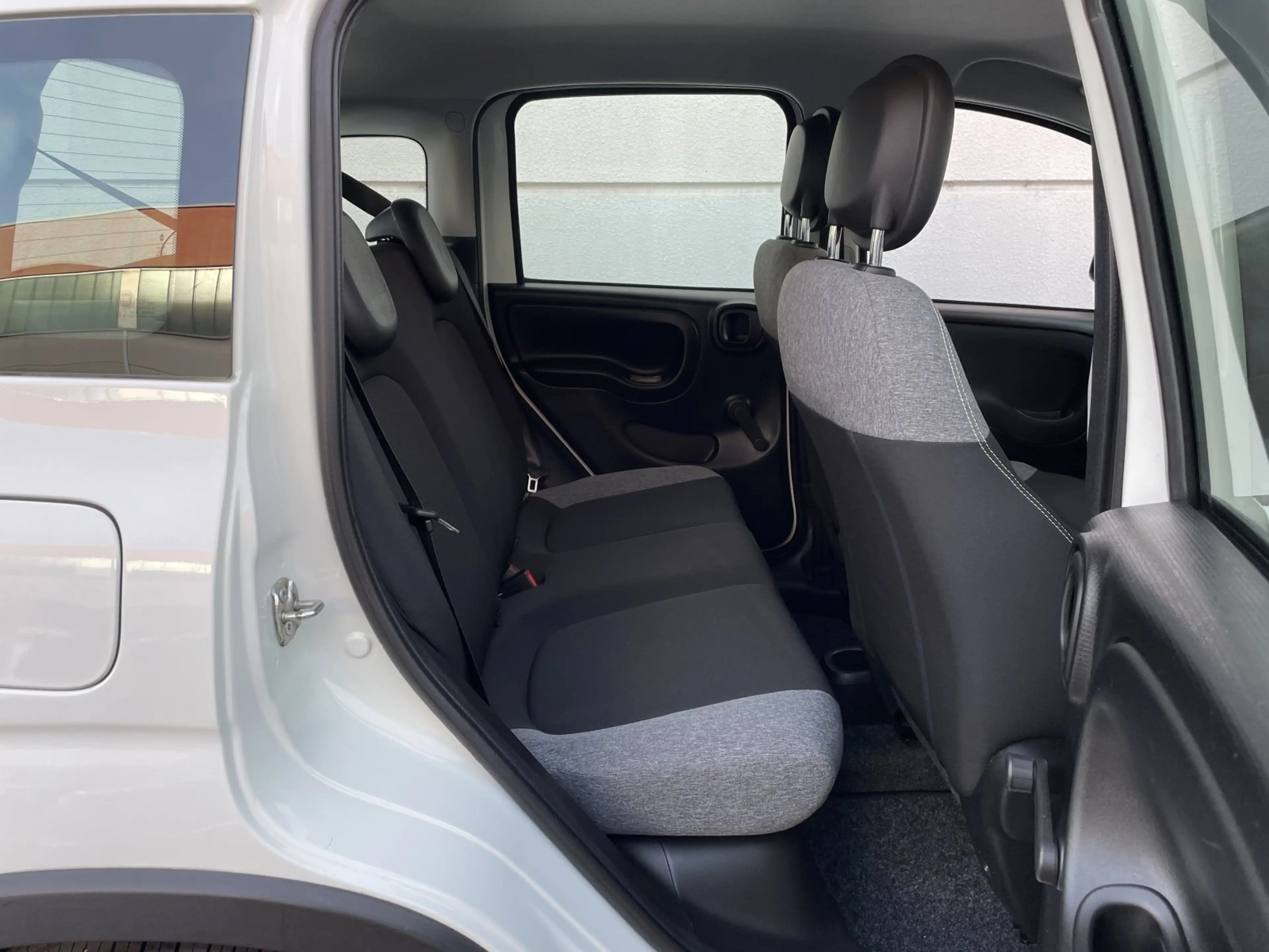 Fiat Panda 1.0 Mild Hybrid GSE Base Klima DAB — photo 13