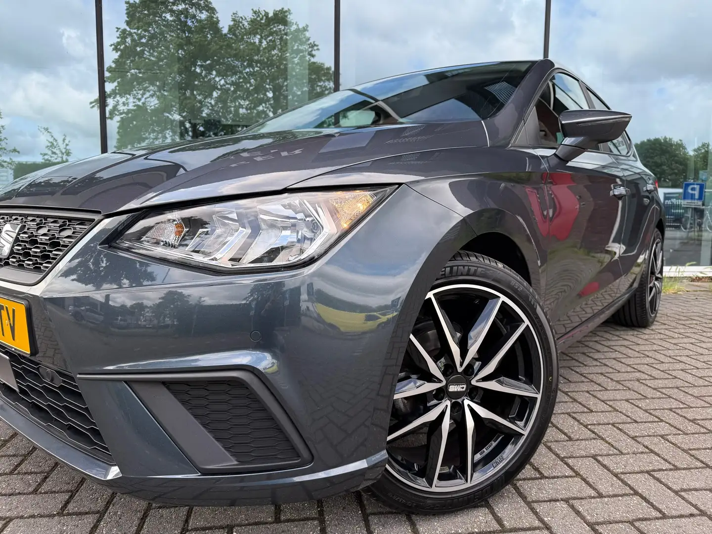 SEAT Ibiza 1.0 TSI Style Business Intense - Navi - Camera - C Gris - 2