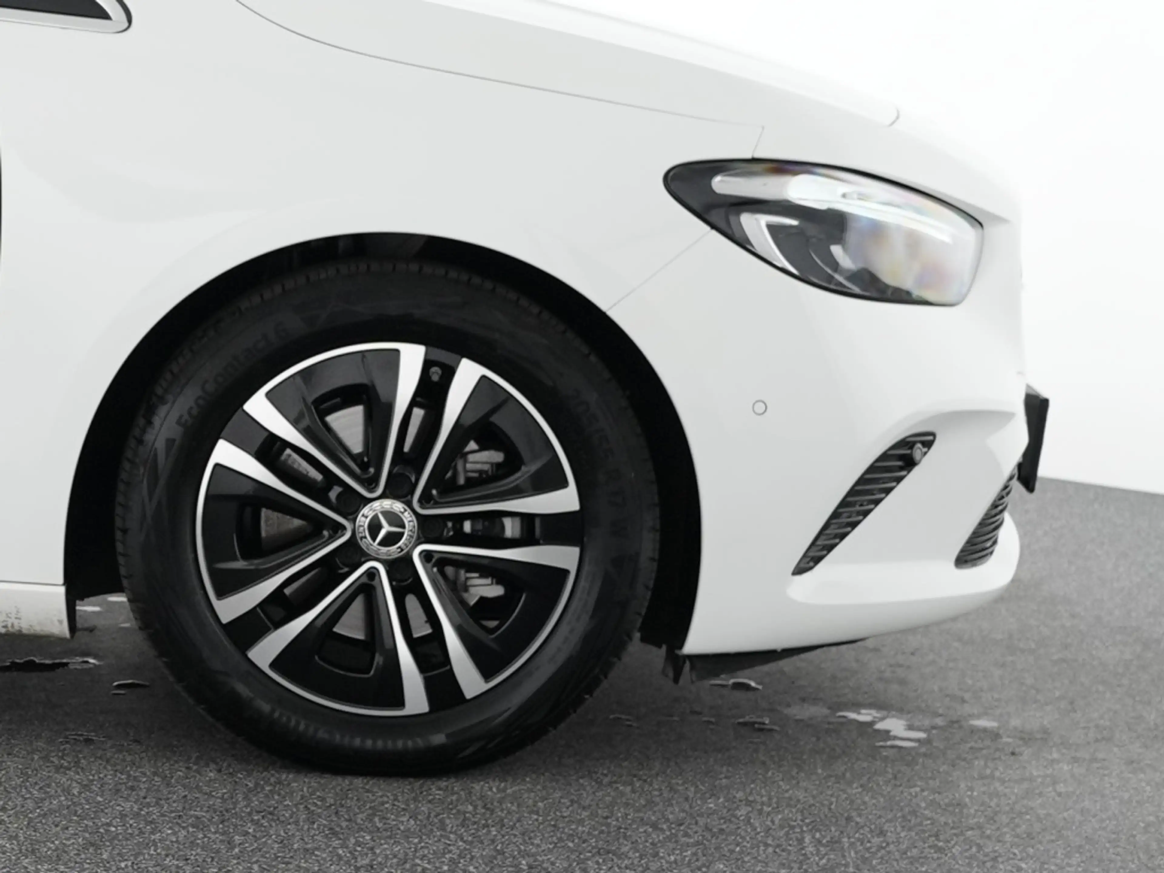 Mercedes-Benz B 180 d Progressive Advanced Kamera Winter Navi — photo 6