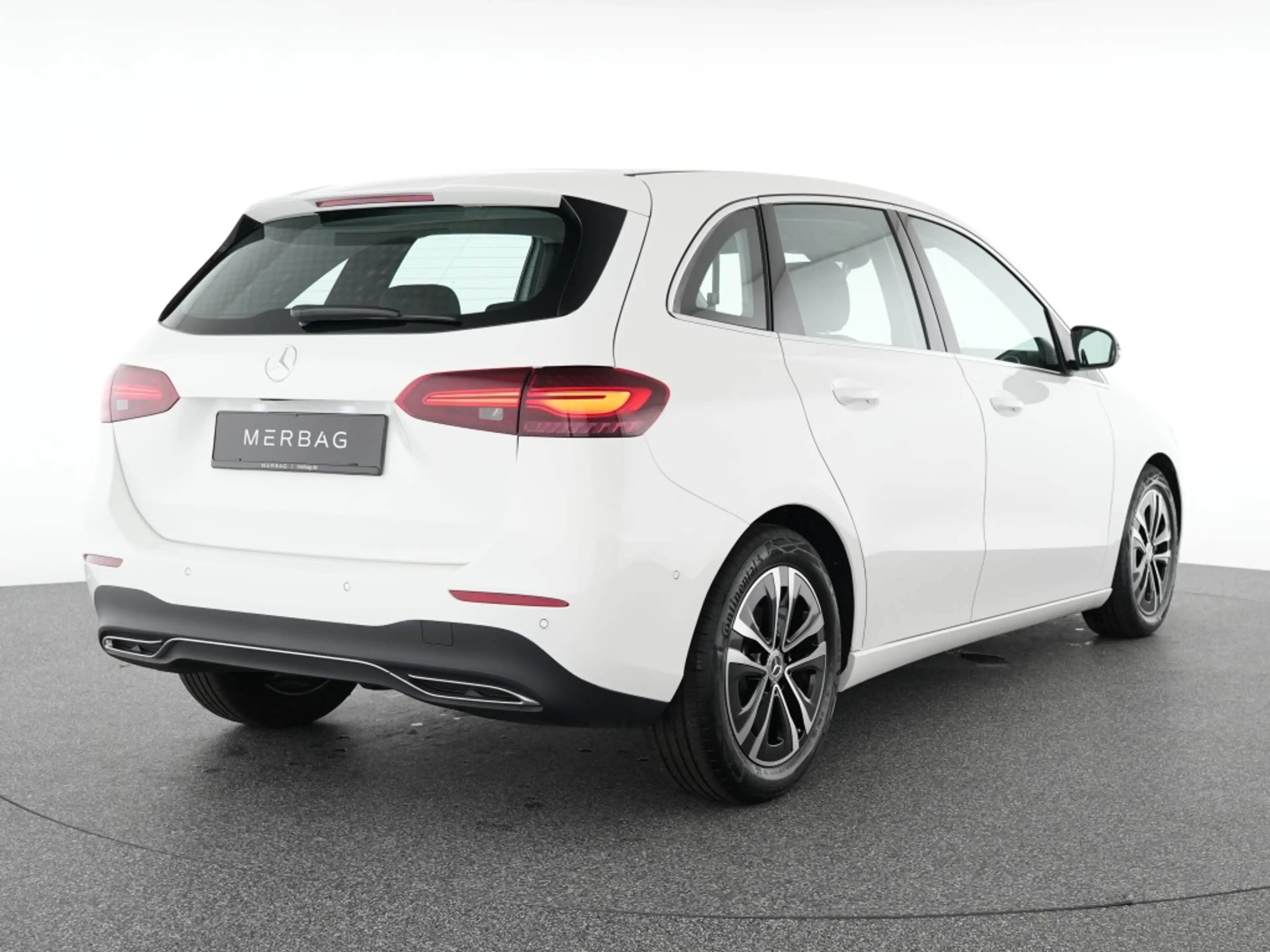 Mercedes-Benz B 180 d Progressive Advanced Kamera Winter Navi — photo 3