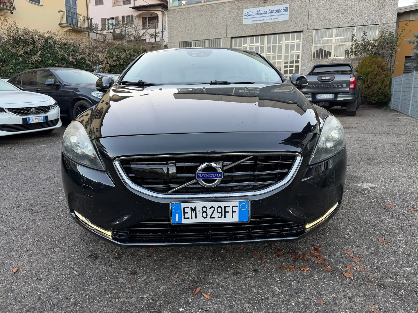 Volvo V40 V40 II 2.0 d3 Summum geartronic Negru - 2
