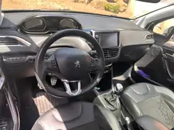 Peugeot 208 1.6 BlueHDi 120ch S