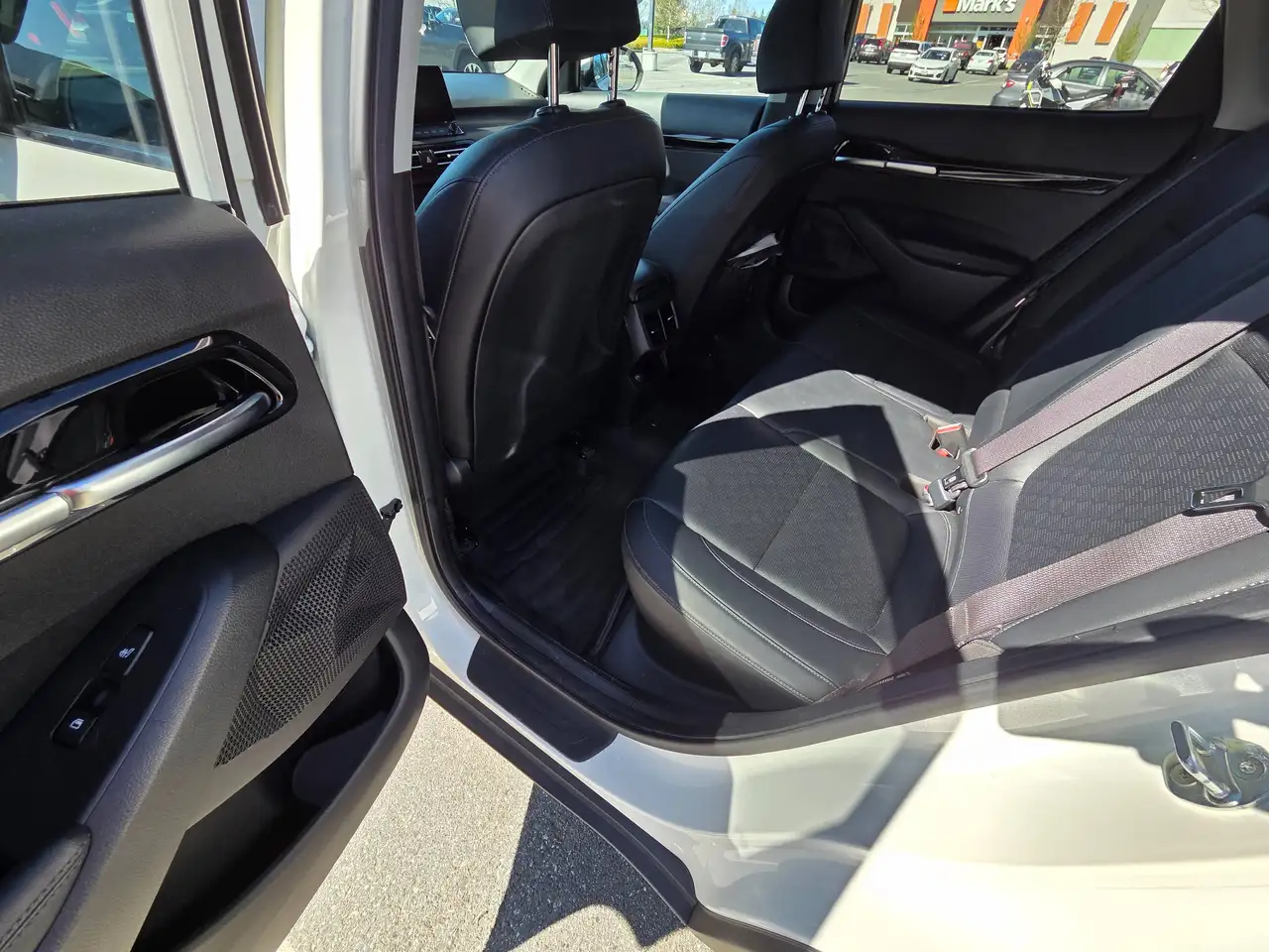 Kia Seltos снимка Kia Seltos
