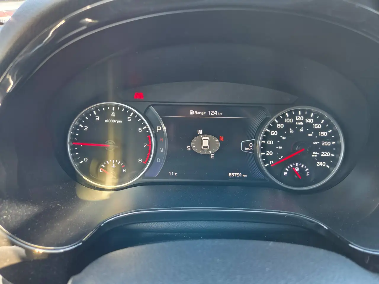 Kia Seltos снимка Kia Seltos