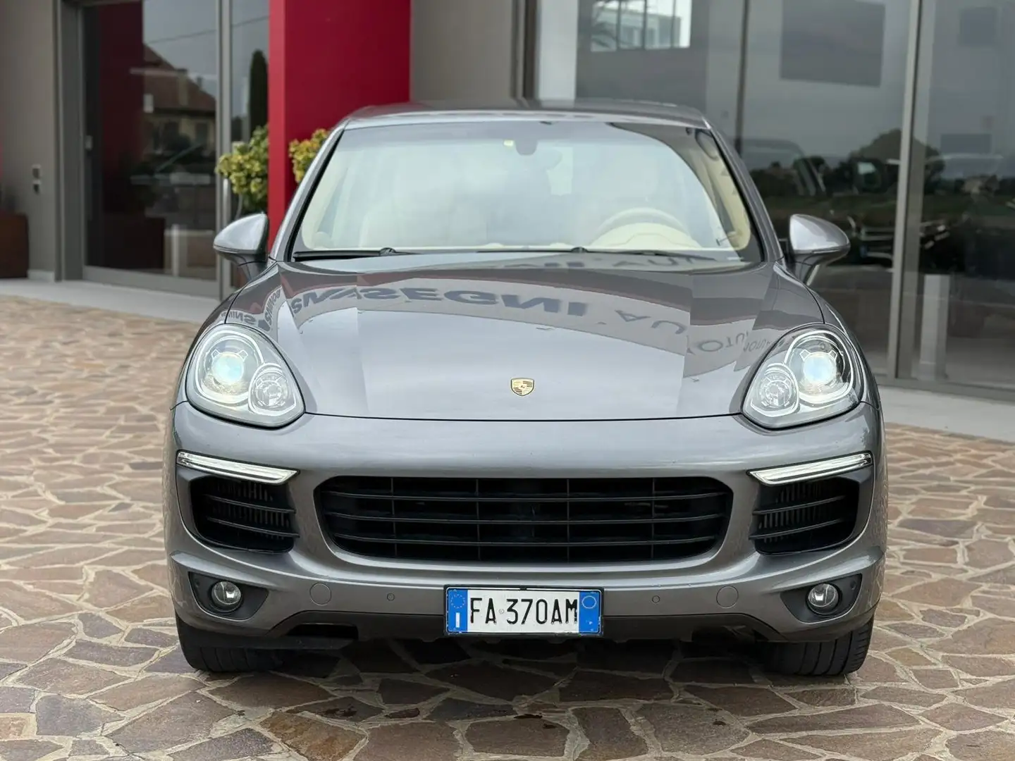 Porsche Cayenne 3.0 diesel tiptronic Grigio - 2