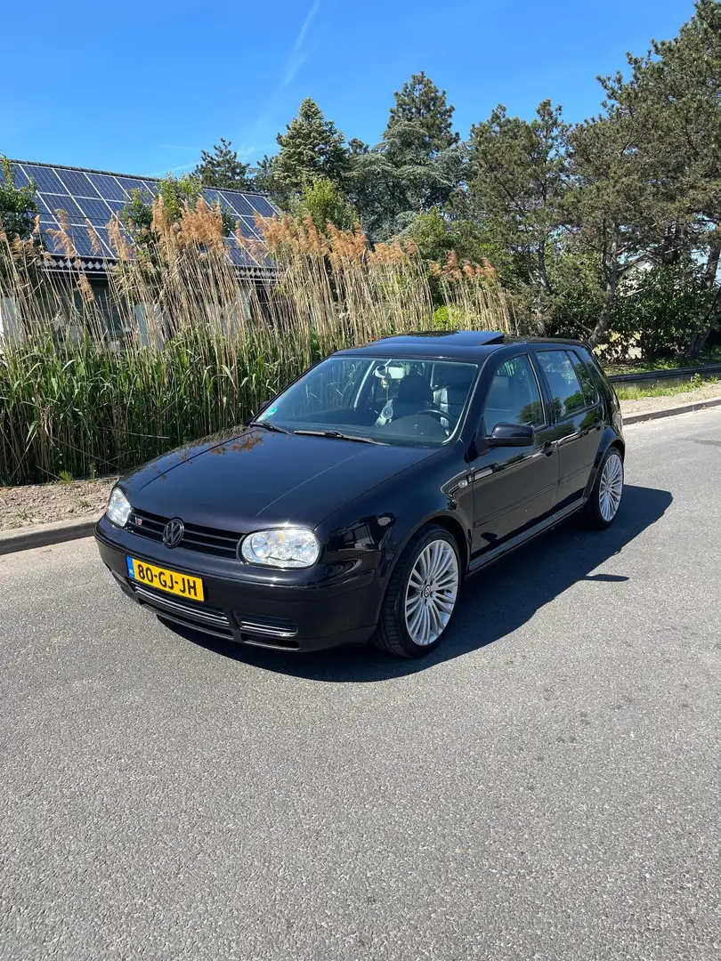 Volkswagen Golf 2.8 V6 4Motion crna - 1