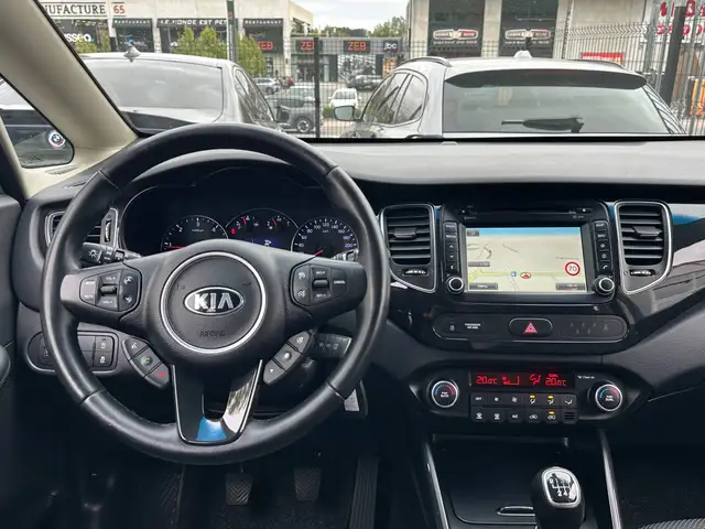 Kia Carens view 14