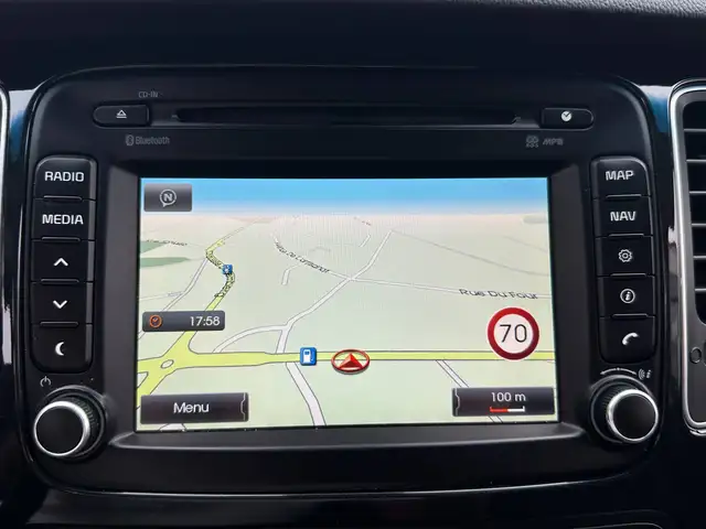 Kia Carens view 8