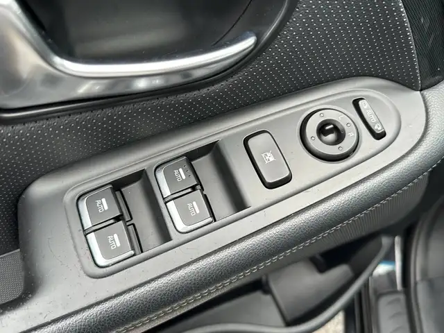 Kia Carens view 10