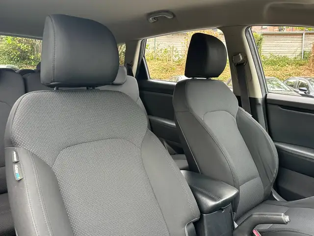 Kia Carens view 13