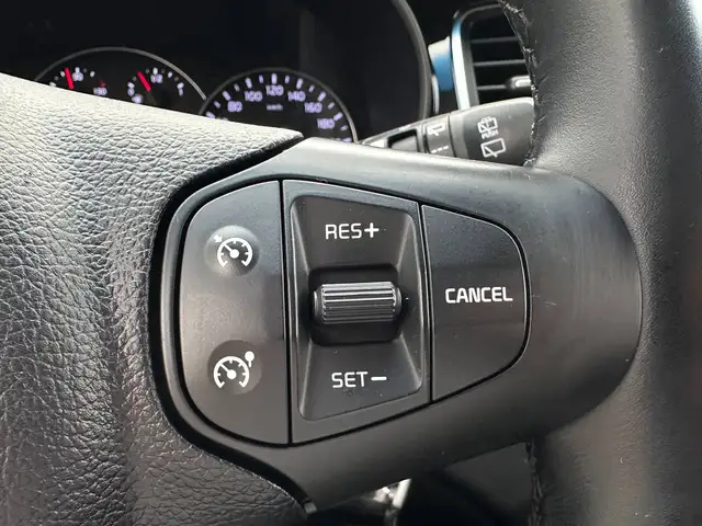 Kia Carens view 11