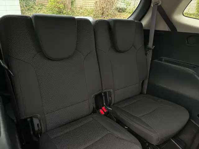 Kia Carens view 17