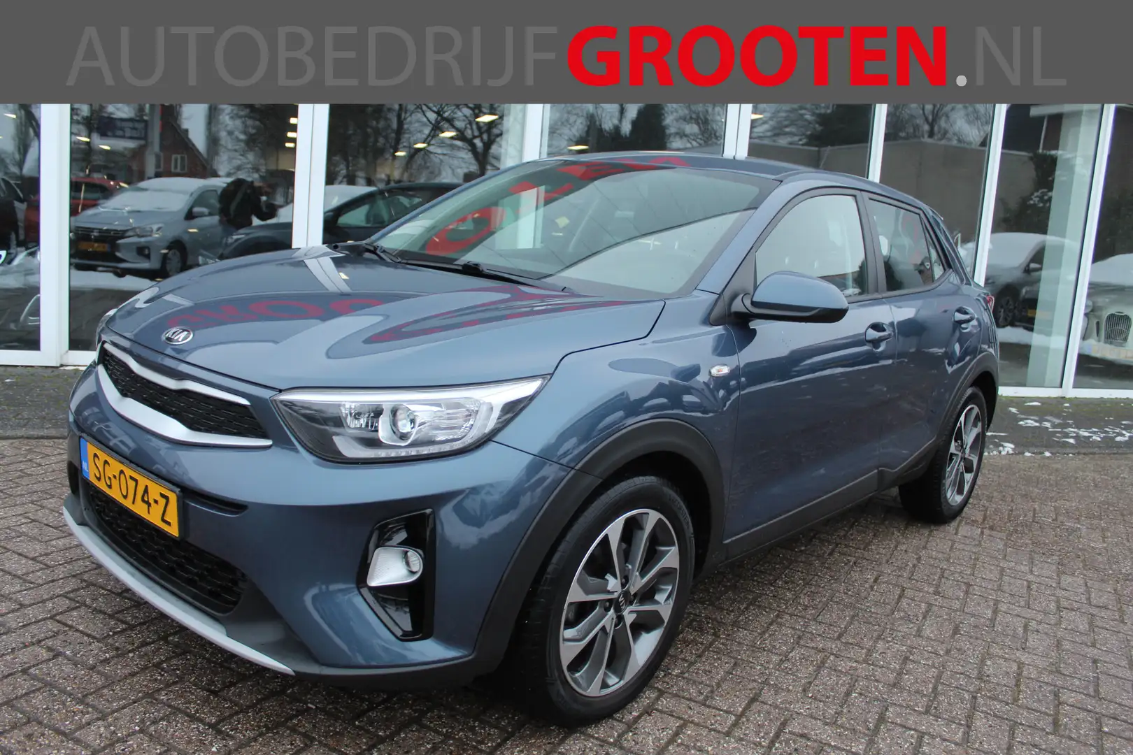 Kia Stonic 1.0 T-GDi ComfortPlusLine Navigator Grau - 1