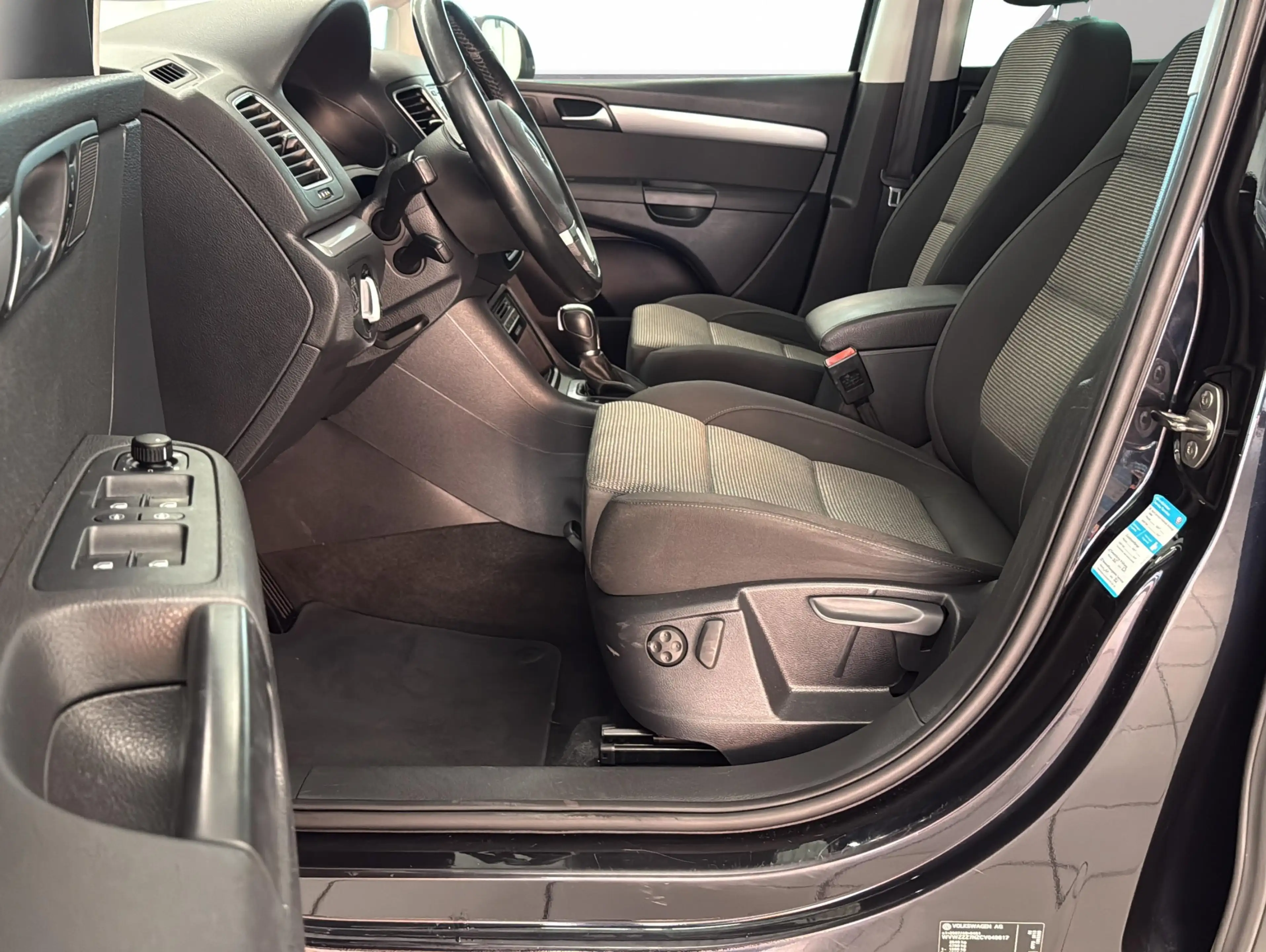 Volkswagen Sharan 2.0 Comfortline BMT|7Sitzer|Navi|PDC| — photo 11