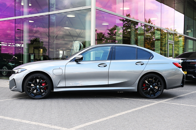 BMW 330 3 Serie 330e M Sport Automaat / Schuif-kanteldak / — photo 5