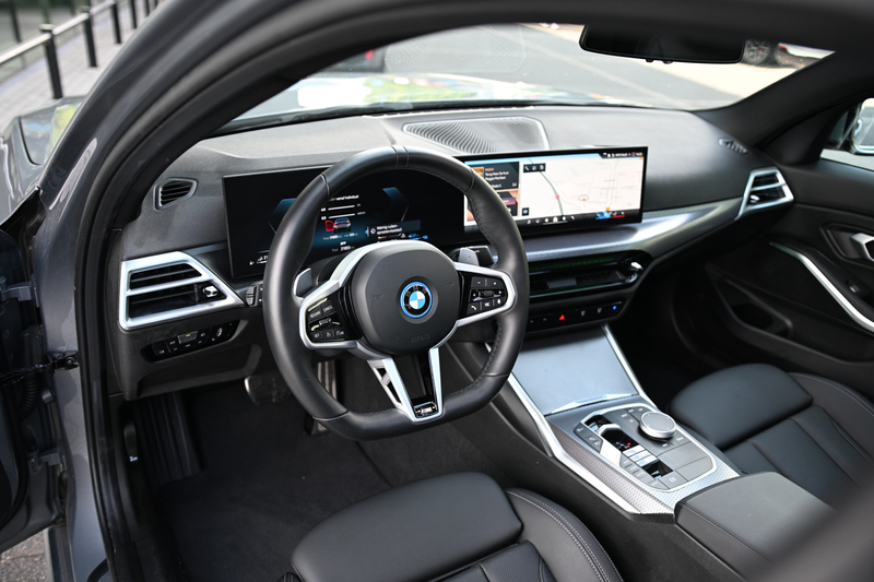 BMW 330 3 Serie 330e M Sport Automaat / Schuif-kanteldak / — photo 10