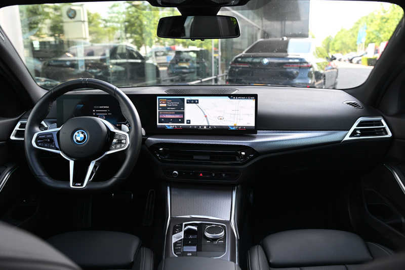 BMW 330 3 Serie 330e M Sport Automaat / Schuif-kanteldak / — photo 4