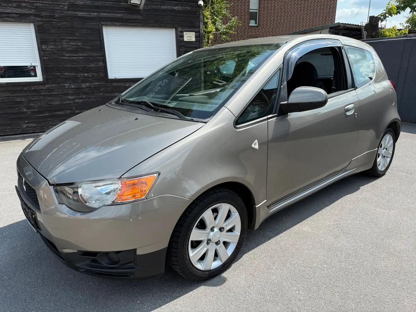 Mitsubishi Colt Lim. ClearTec MOTION PLUS AUTOMATIK*36TKM!! Grau - 1
