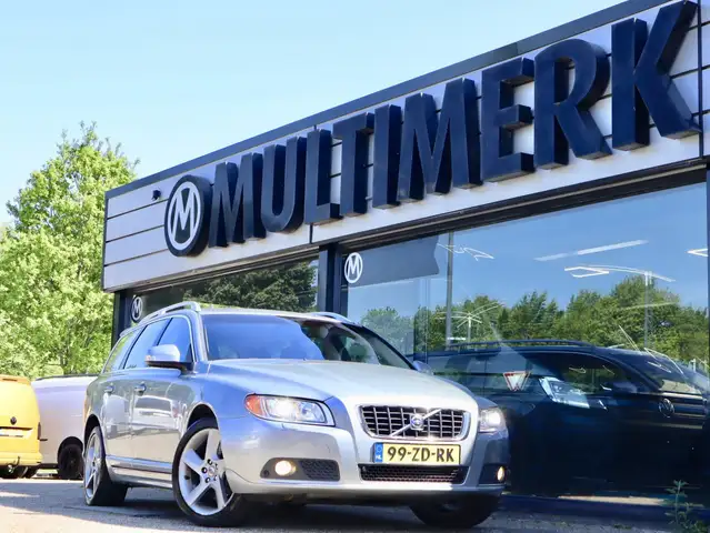 Volvo V70 3.2 AWD Summum