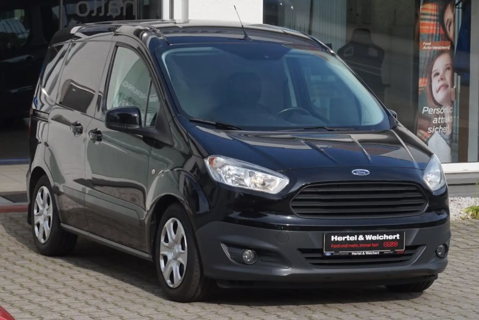 Ford Transit Courier Trend Negro - 1