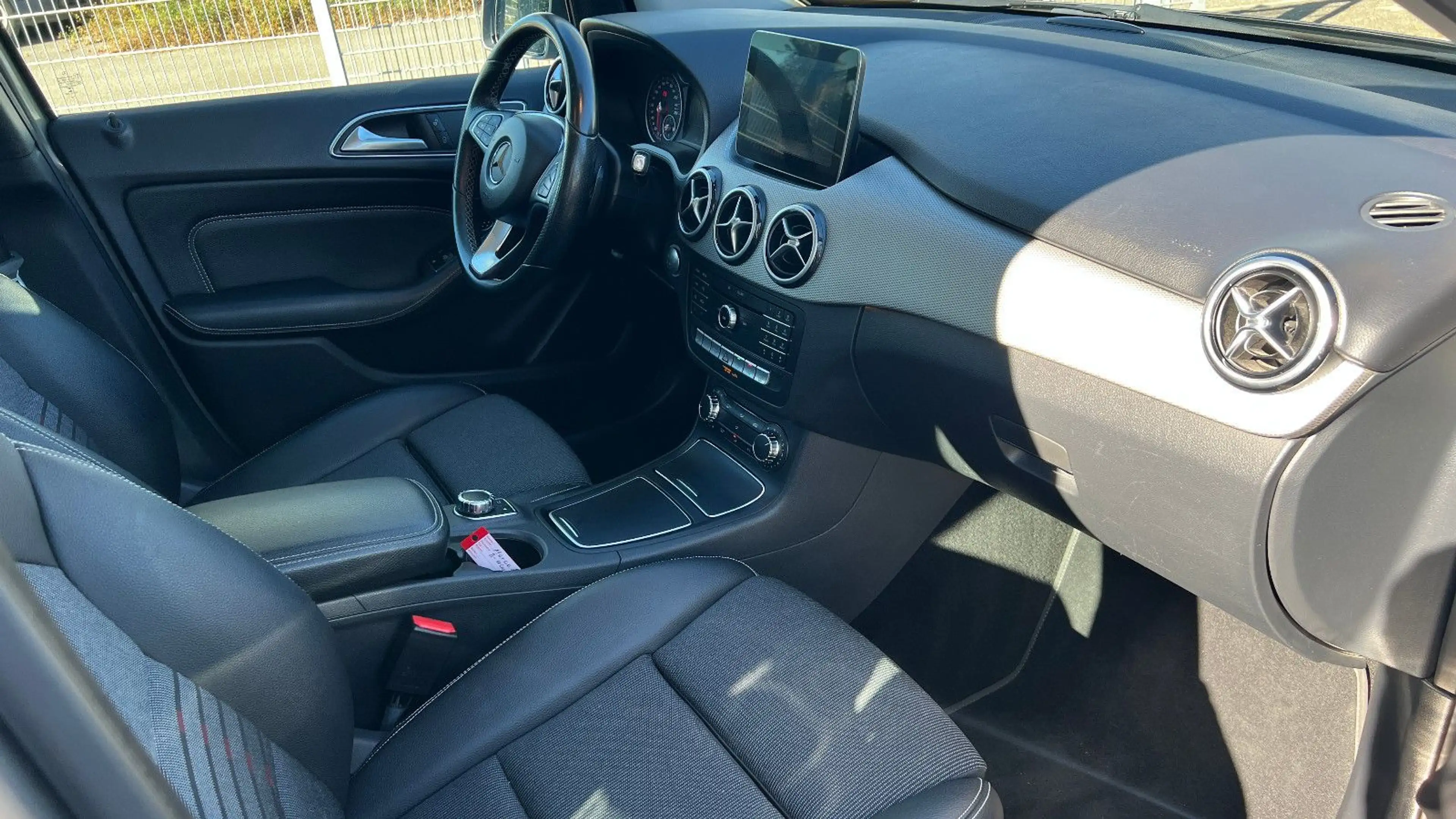 Mercedes-Benz B 200 d Urban Style Edition /sehr gepflegt/2.Hd — photo 13
