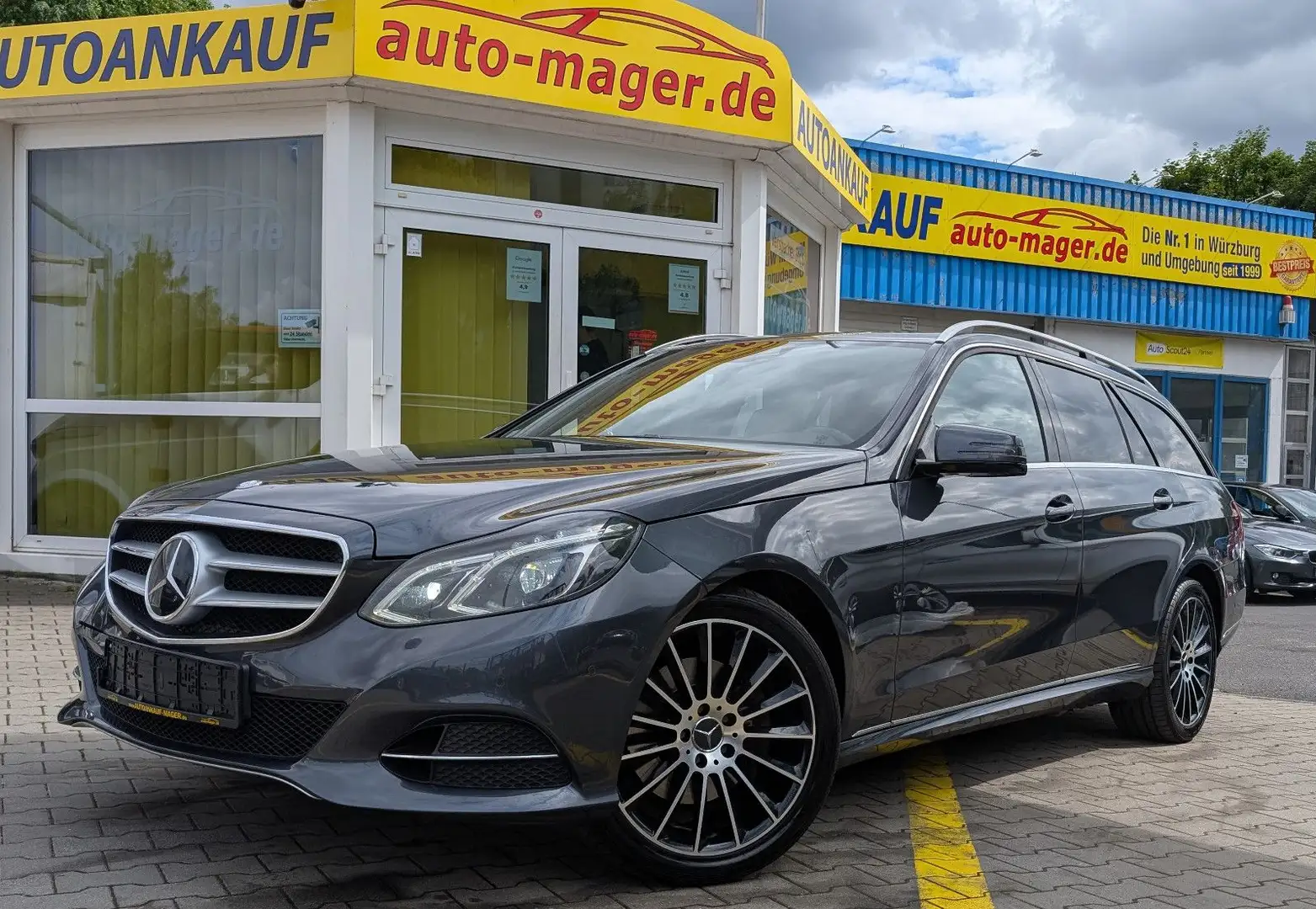 Mercedes-Benz E 220 4Mat Avantgarde*SD*ACC*LED*SH*RKam*AHK*H&K Grey - 1