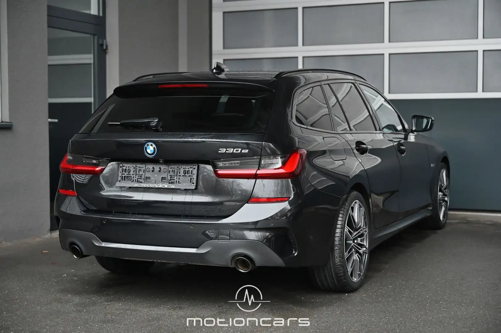 BMW 330 - 330e M-Paket Carbonlenkrad M3 Schwarz - 2