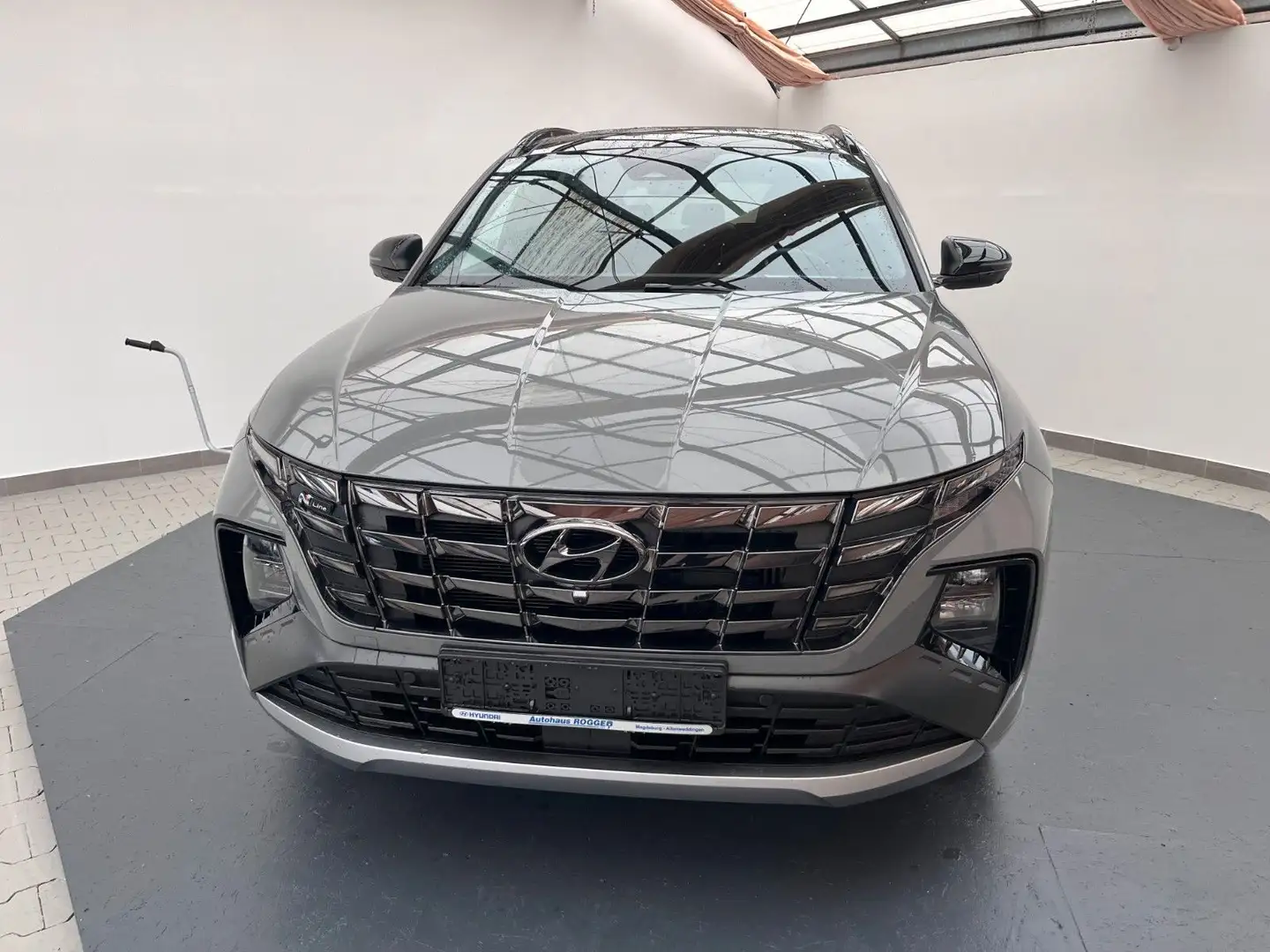 Hyundai TUCSON N Line Allrad Panoramadach 360°Kamera Grau - 2